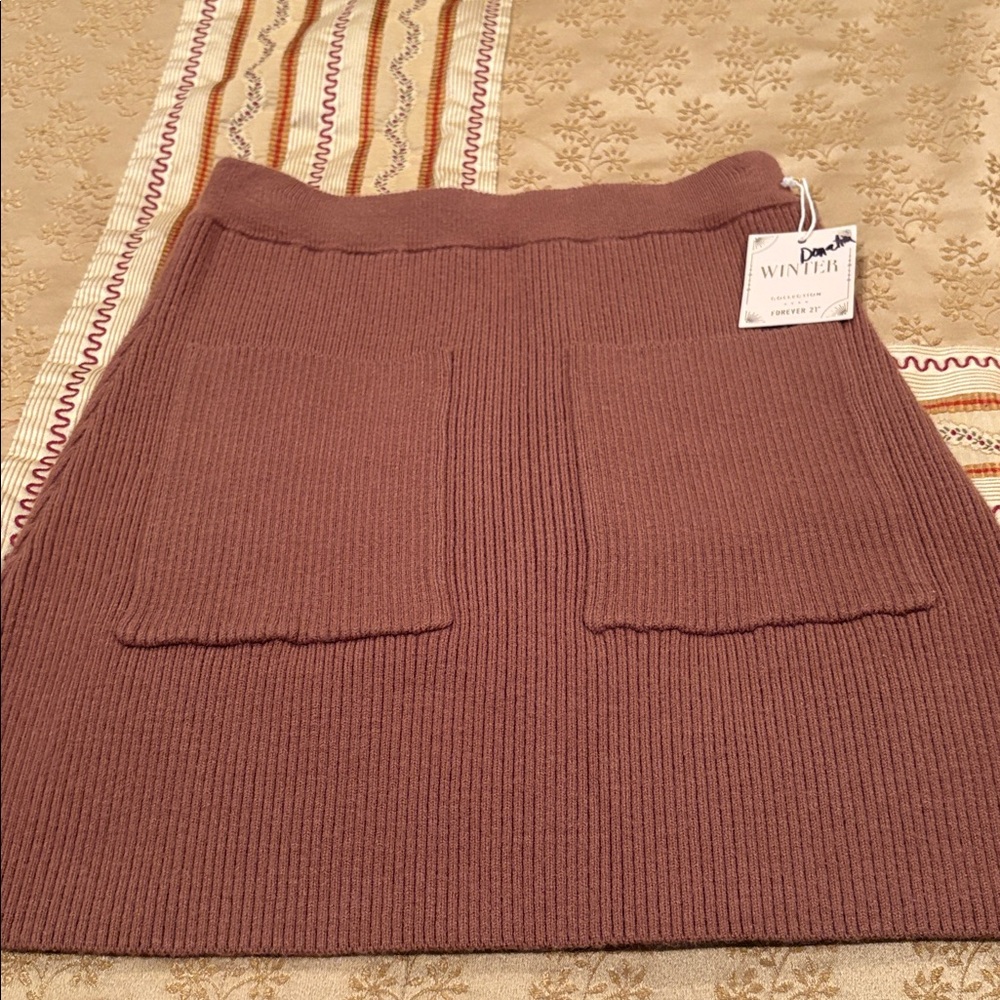 NWT Forever 21 skirt, Winter Collection, light brown, rayon blend, S